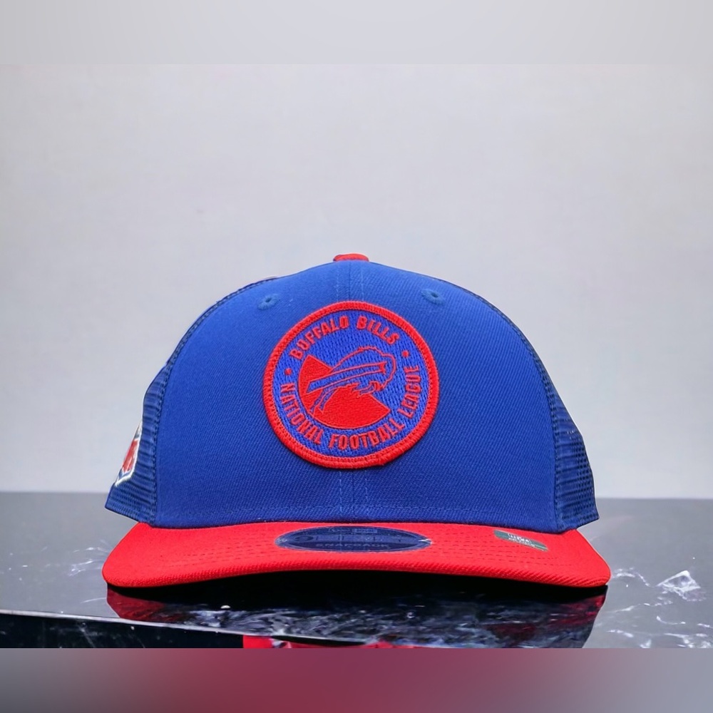 NEW Buffalo Bills 2023 New Era 9Fifty Low Profile Sideline SnapBack trucker hat
